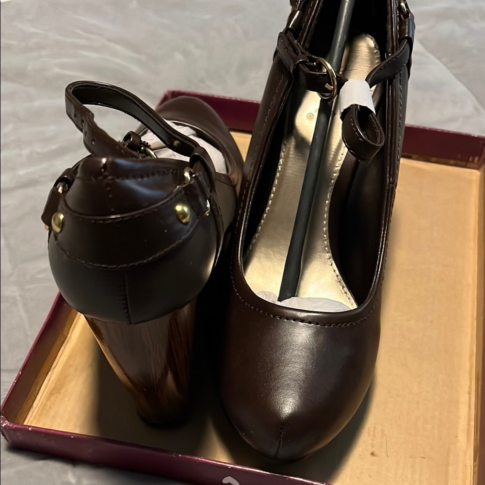 Elegant Brown Women's Heels